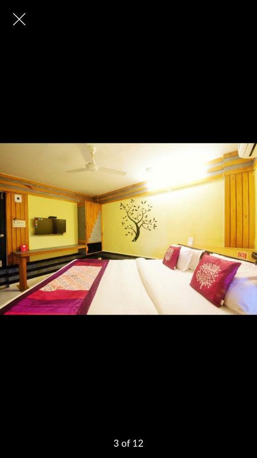 Hotel Yellow Lime Ahmedabad Esterno foto
